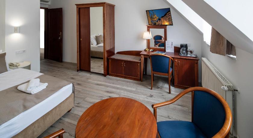 Image of Superior Queen Room 3