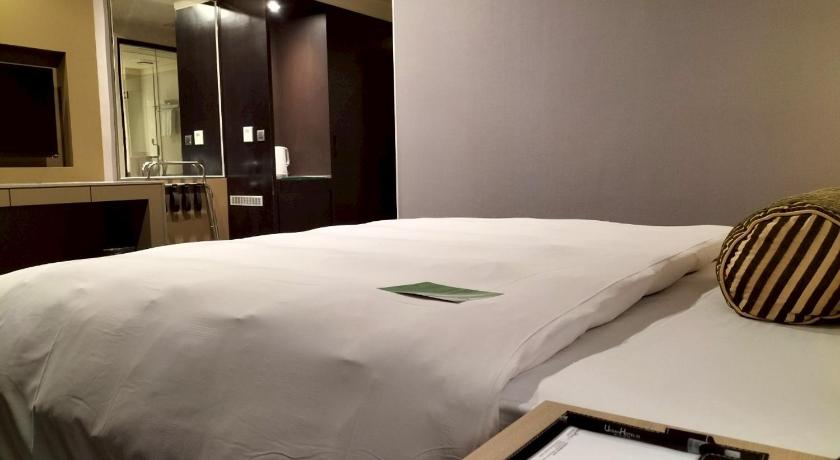 Image of Business Double Room without Bathtub 10