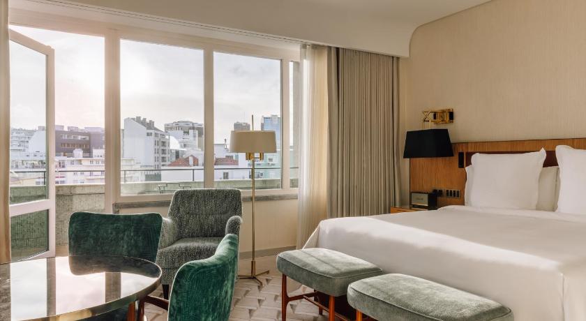 รูปของห้องพรีเมียร์ วิวเมือง (Premier City View Room) 0