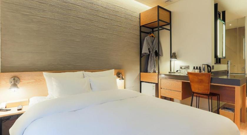 Image of Deluxe Room 3