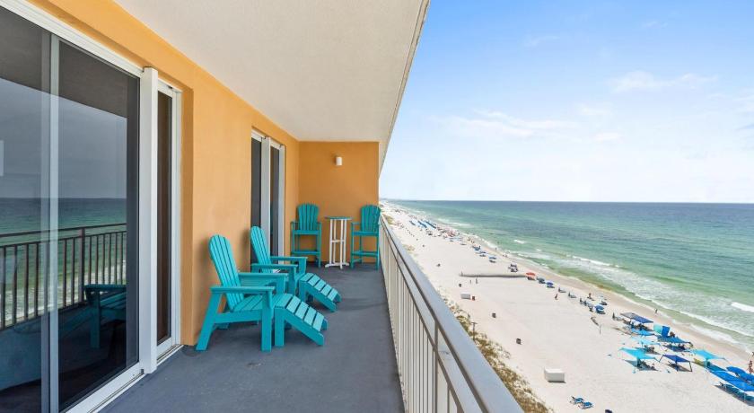Image of Three-Bedroom Apartment with Sea View - 601E 14