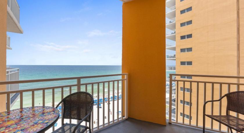 Image of Three-Bedroom Apartment with Sea View - 601E 16