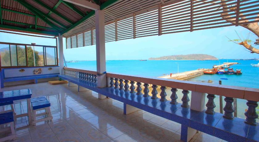 촌부리 코 시창 림탈레이 리조트 (Koh Sichang Rimtalay Resort) 2성급 호텔 외관