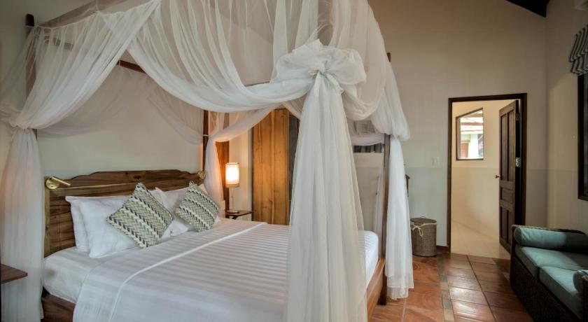 Image of Two-Bedroom Villa with Ocean View 4