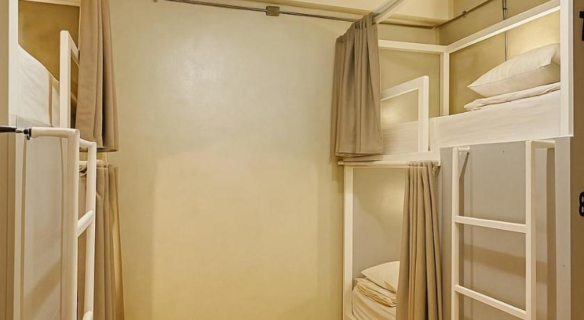 Image of Ladies' Dormitory Room 13