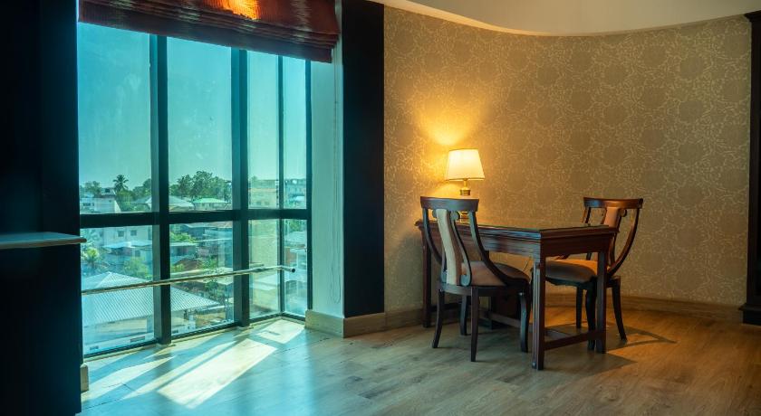 The Residency Tower - image 8