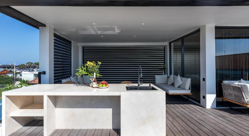 Alex Villas Grey and White - image 7
