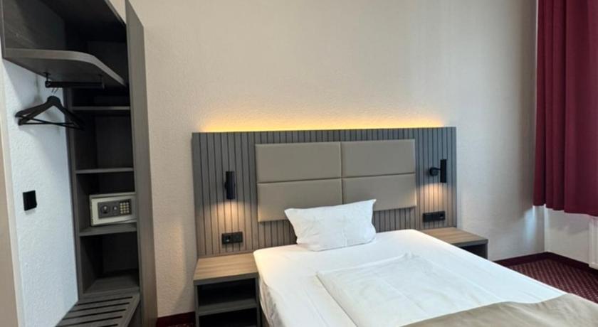 Image of Double Room 9