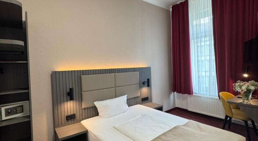 Image of Double Room 5