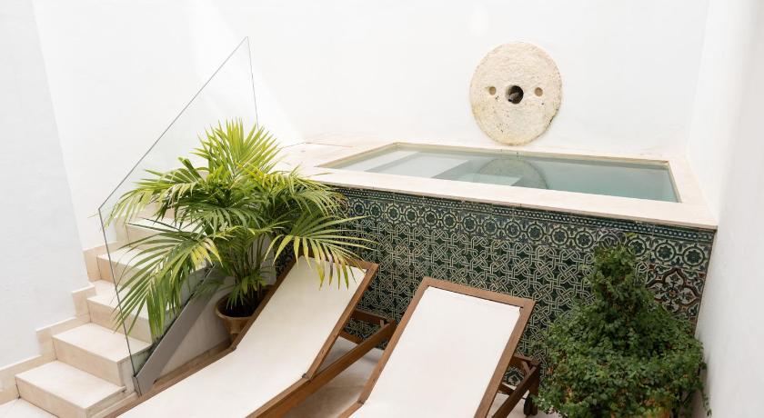 세비야 Honest Sevilla 3성급 호텔 로비