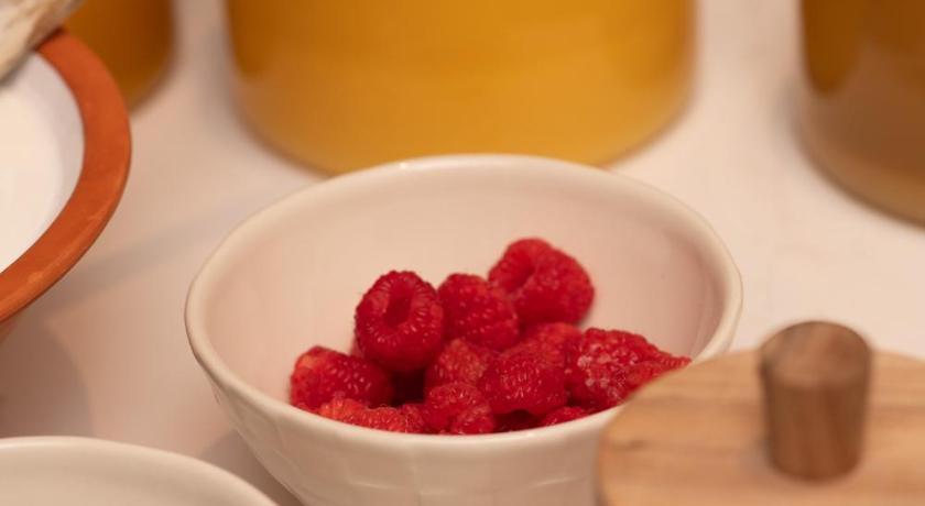 세비야 Honest Sevilla 3성급 호텔 수영장