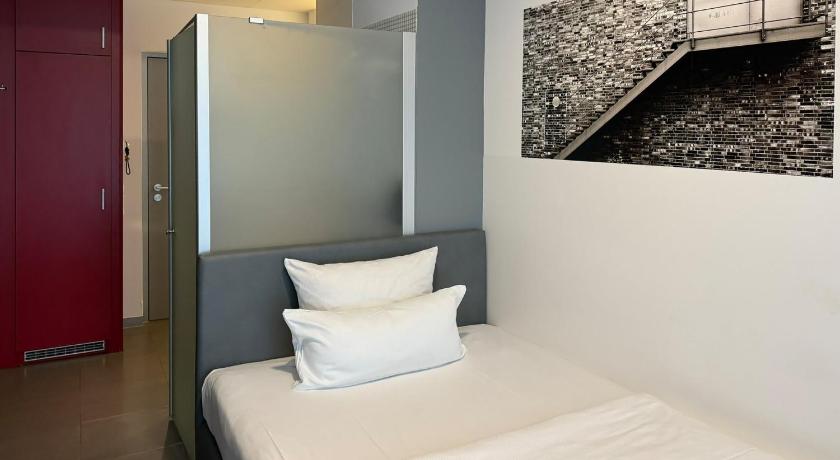Immagine di Camera Standard (Standard Room) 17
