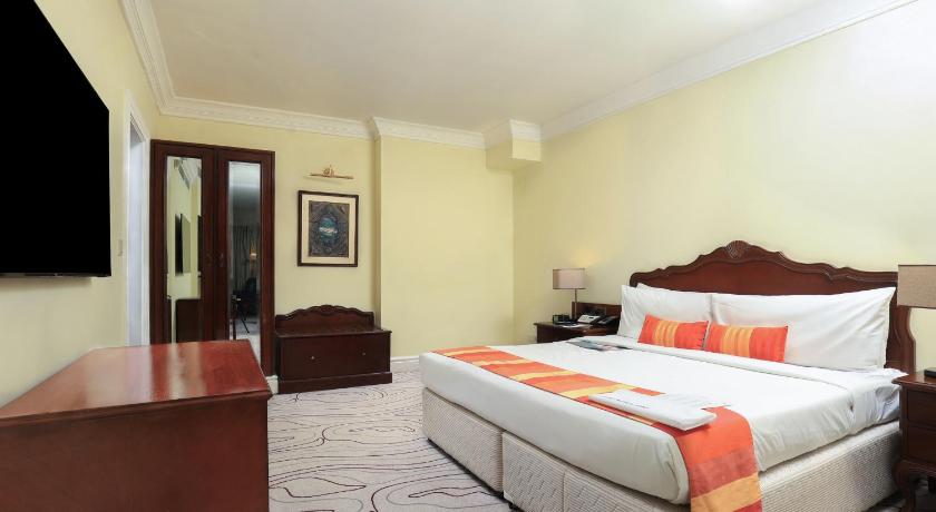 Image of Deluxe Suite King 4