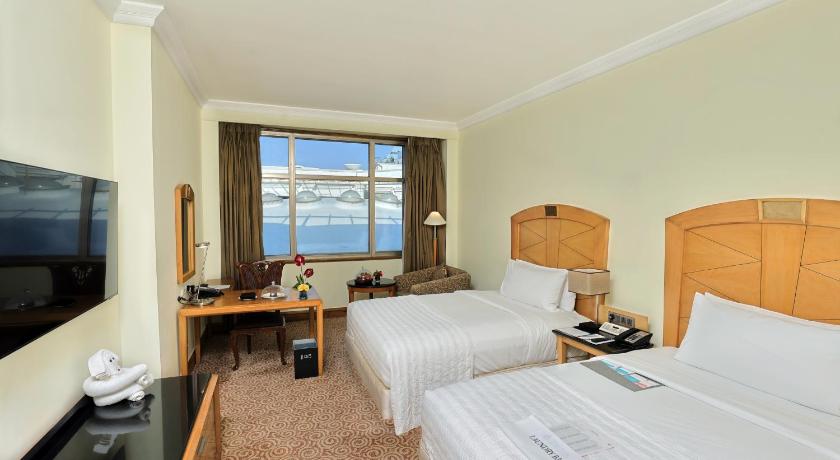 Image of Royal Club Room Twin, Larger Guest room, Twin 0
