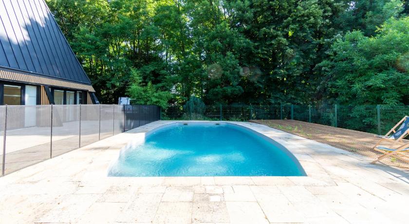 圣吉龙 Hotel La Cachette de Nina- Madame reve - Saint-Girons 酒店 餐厅