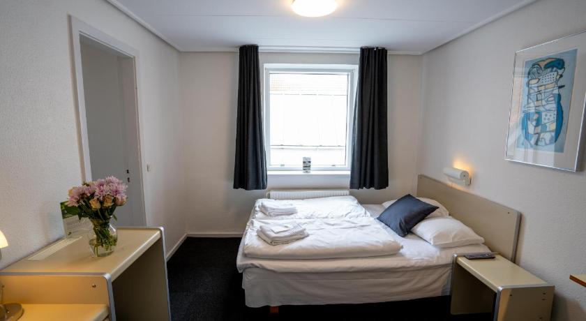 Image of Small Double Room 0
