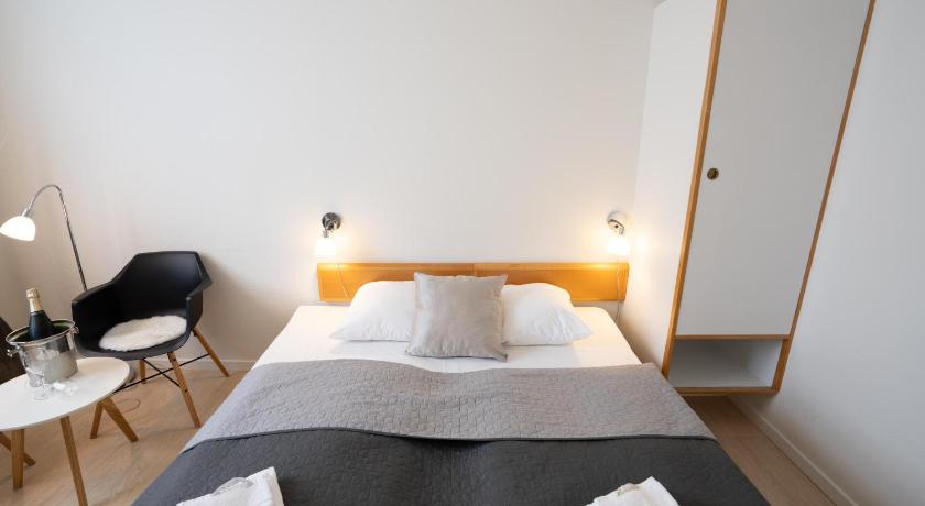 Image of Twin Room 3