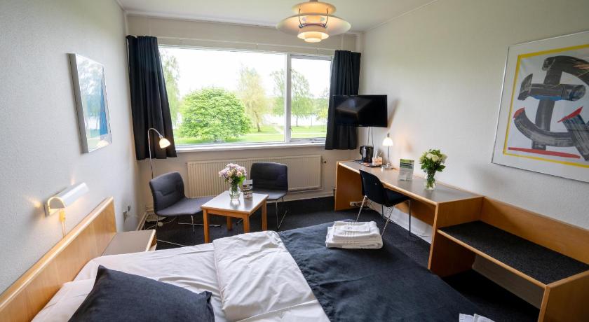 Image of Twin Room with View 1