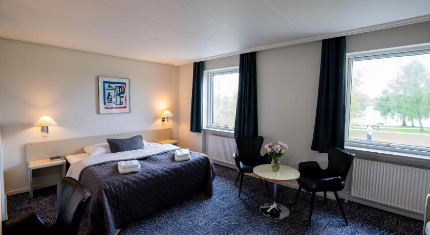 Image of Business Room 1