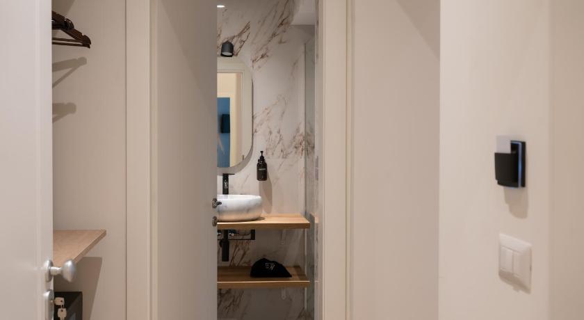 ローマ Romart Luxury Rooms 5つ星 ホテル 外観