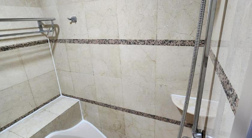 Image of Deluxe One-Bedroom Apartment 4