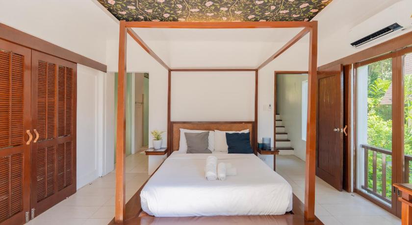 Image of 2-Bedroom Hillside Summit View Villa 6