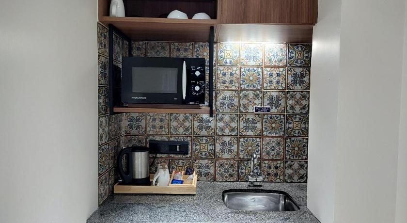 Image of Family Room 1