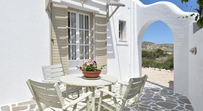 Vagia Calm House photo