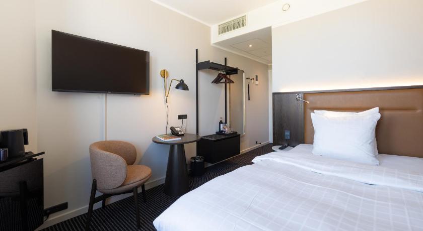 Image of Standard Single Room 4