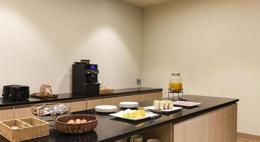 昌原 Hound Hotel Changwon Terminal Branch 3星级 酒店 泳池