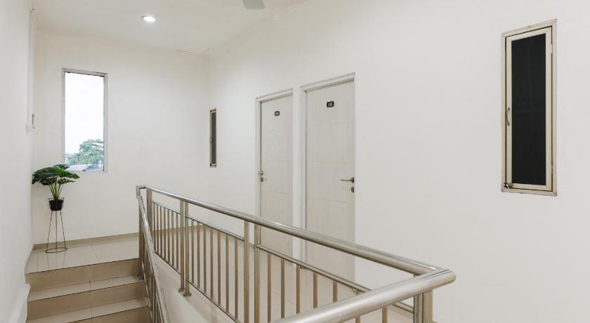 RedDoorz @ Jatiwaringin near Exit Toll Pondok Gede – Bekasi, PA