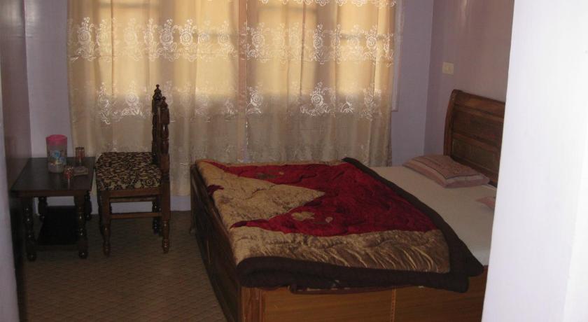 Hotel Gulistan - image 2