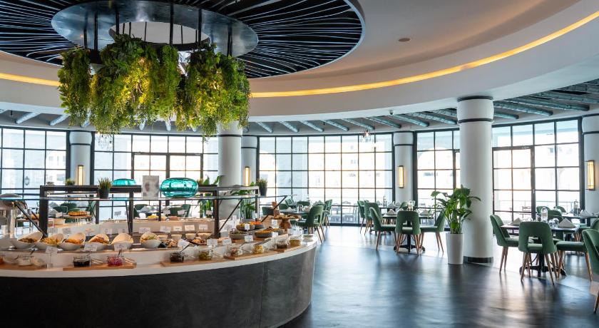 Courtyard by Marriott Dubai Green Community - image 9