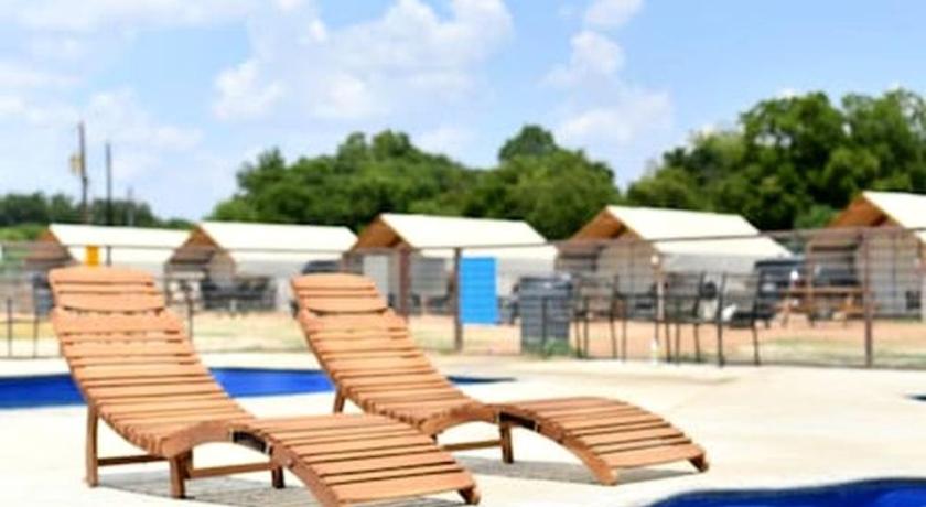 세인트 헤드윅 Texas Family Retreat: Glamping Safari Tent with Deluxe Amenities in Cibolo 3성급 숙소 부대시설