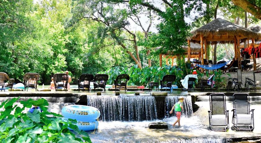 세인트 헤드윅 Nature by Day, Comfort by Night: Texas' Best Glamping in this Cibolo Safari Tent Rental 3성급 숙소 스위트룸