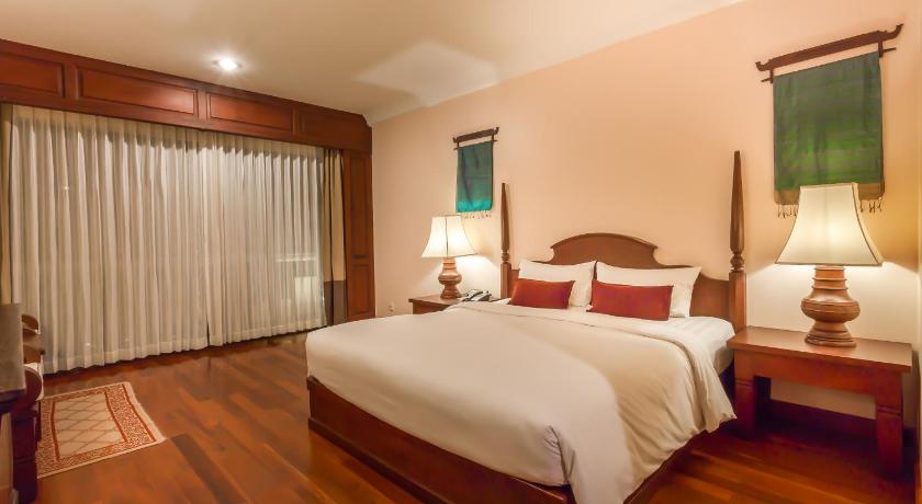 Image of Deluxe Double Room with Balcony 3