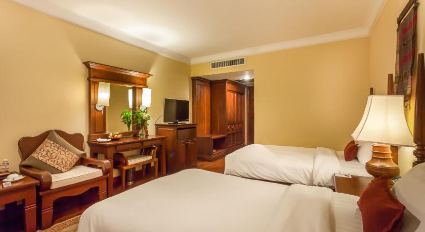 Image of Deluxe Twin Room with Balcony 6