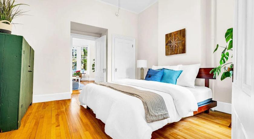 Portland (ME) Local Landmark - Gorgeous Historic Home 4-Star Accommodation suite