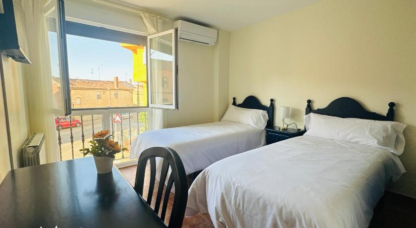 Hostal Valderas