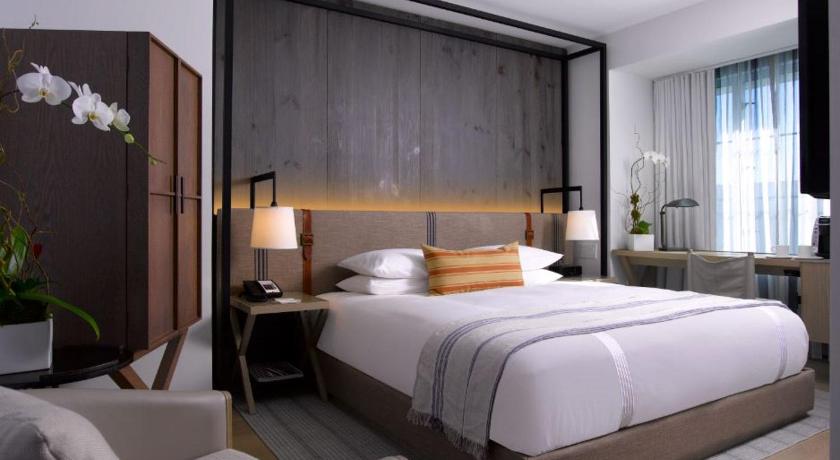 Immagine di Deluxe con Letto Matrimoniale King Size – Accessibile per Disabili (Accessible Deluxe King) 1