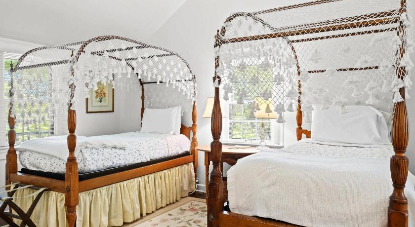 프로스펙트 (KY) Stunning Cottage in Famous KY Garden -Sleeps 2 4성급 숙소 스위트룸