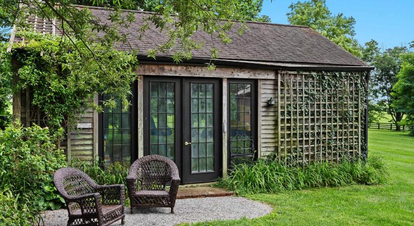 프로스펙트 (KY) Stunning Cottage in Famous KY Garden -Sleeps 2 4성급 숙소 수영장