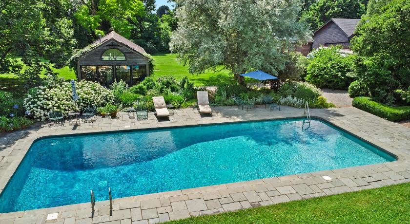 프로스펙트 (KY) Stunning Cottage in Famous KY Garden -Sleeps 2 4성급 숙소 로비