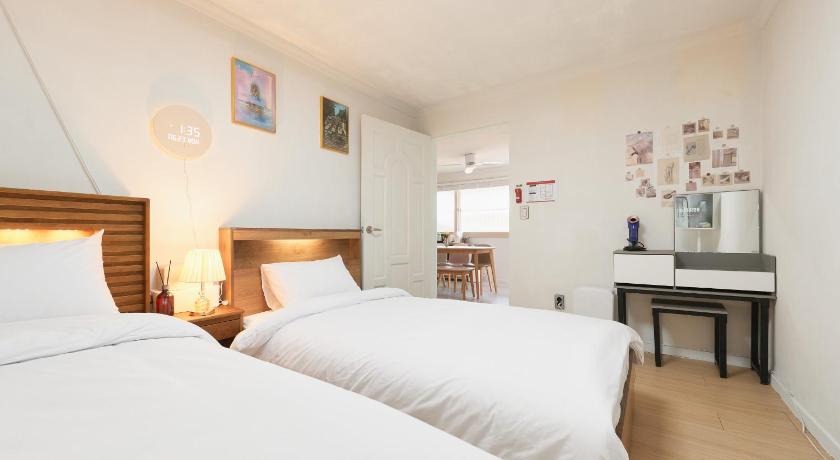 首尔 SALDA STAY Sinchon 4星级 住宿 套房