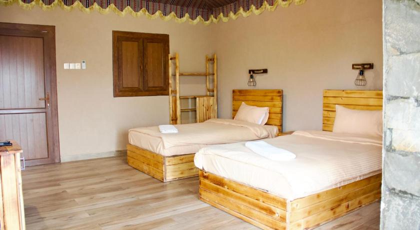 Image of Mountain View Room 1