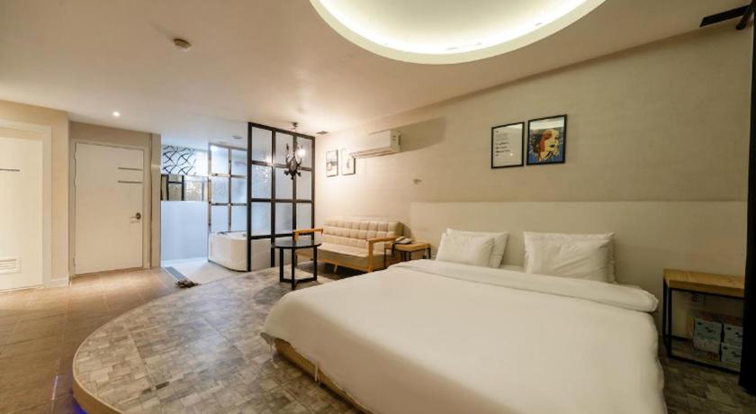 テジョン Daejeon Yongjeon I Hotel ホテル プール