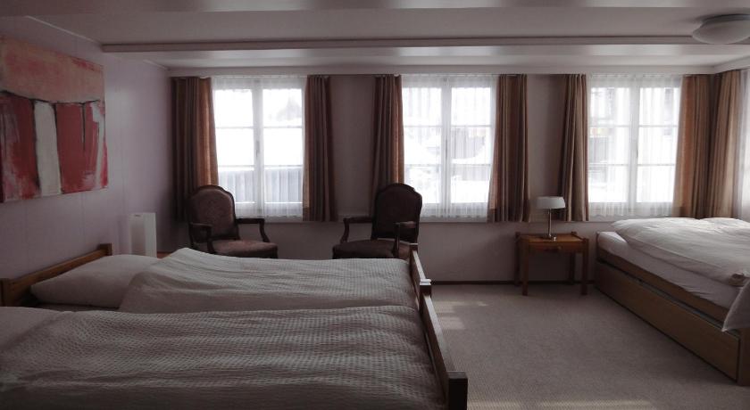 Image of Triple Room with Private Bathroom 3