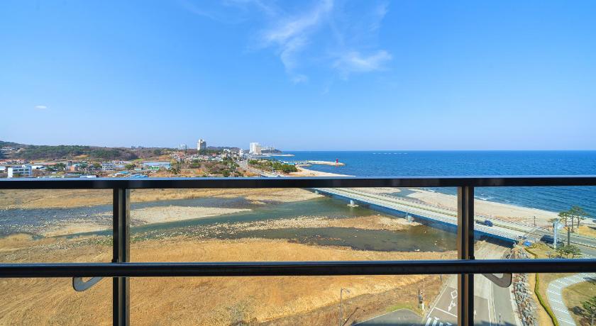 ヤンヤン DIAMER Hotel Sokcho by AnookStay ホテル 眺望