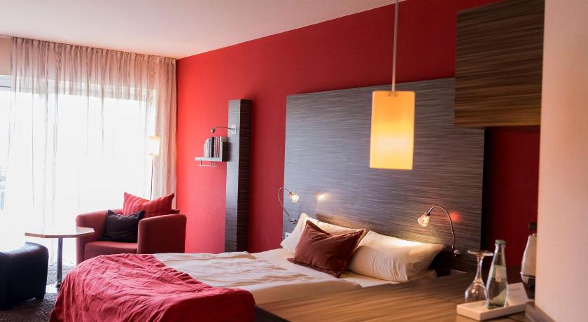 Superior-Apartement, sep. building 300m from the main building (Superior-Apartement, sep. building 984 ft from the main building) attēls 3