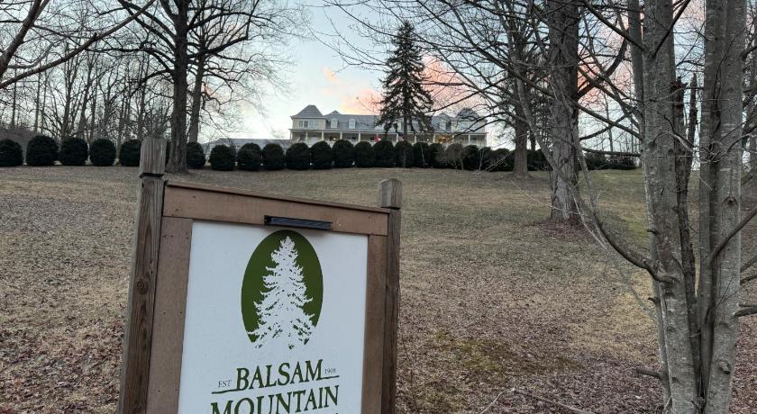 Balsam (North Carolina) The Balsam Mountain Inn 3-Star Hotel pool